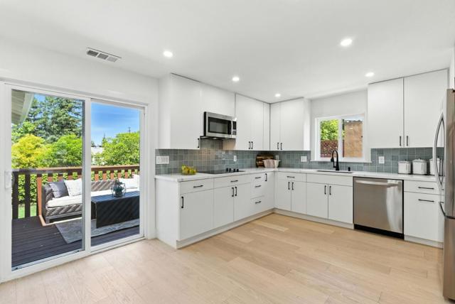 731 Valota Road, Redwood City CA: https://media.crmls.org/mediaz/295707ae-8246-4e6f-b31b-a84f60b6ceba.jpg