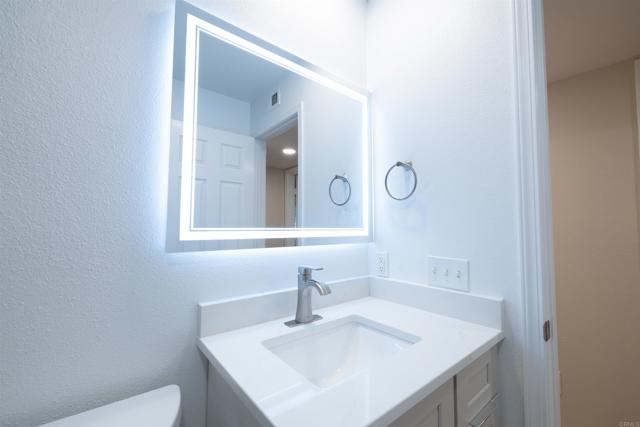 Detail Gallery Image 12 of 40 For 400 N Pacific St #111,  Oceanside,  CA 92054 - 2 Beds | 2 Baths