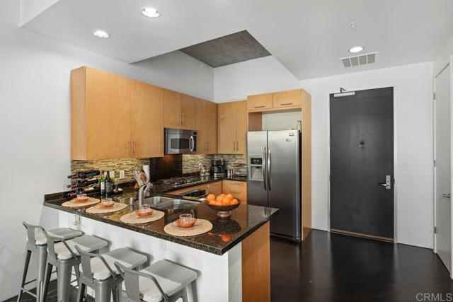 527 10th Avenue, San Diego CA: https://media.crmls.org/mediaz/295839a9-93cf-4937-b4ca-0de713e6f483.jpg