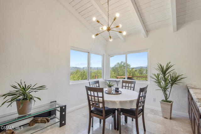 3166 Sycamore Drive, Simi Valley CA: https://media.crmls.org/mediaz/29589c2a-0bdc-43fe-95db-bd70bda3f359.jpg