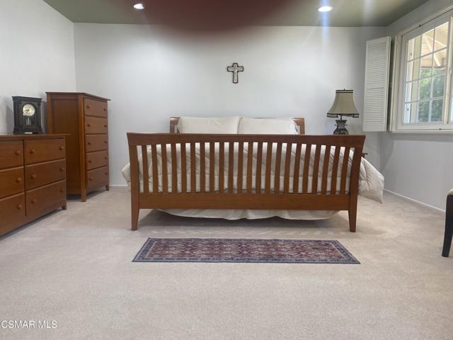1694 Margate Place, Westlake Village CA: https://media.crmls.org/mediaz/2959bab1-3cb1-48c7-87ad-a87c4940bbc7.jpg