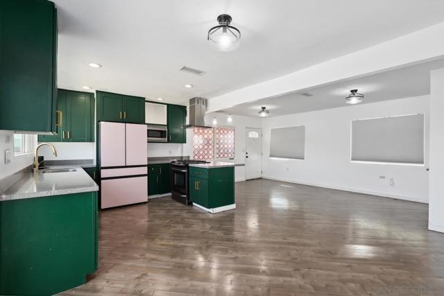 Image 9 of 46 For 8553 Gardena Rd