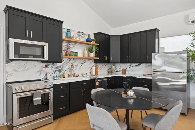 Detail Gallery Image 49 of 75 For 145 Mesa Dr, Camarillo,  CA 93010 - 5 Beds | 4/1 Baths