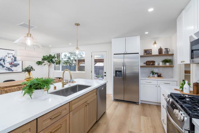 Detail Gallery Image 11 of 25 For 3996 Hatton St, San Diego,  CA 92111 - 3 Beds | 2 Baths