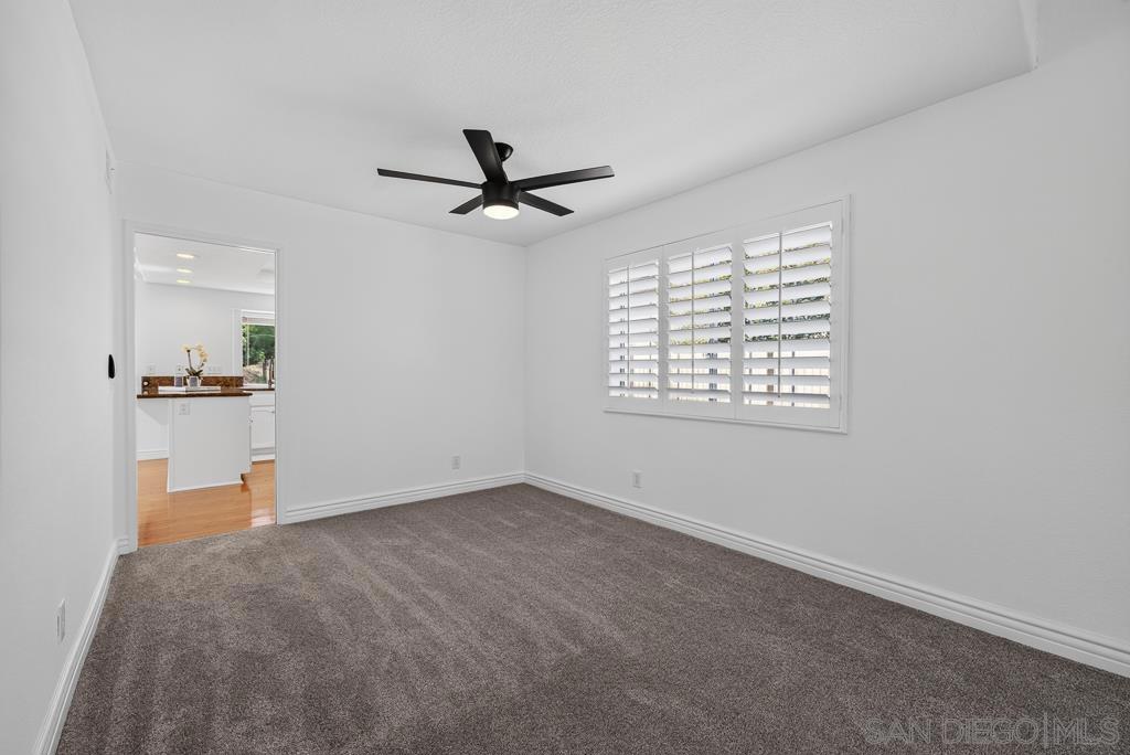 13887 Carriage Rd - photo 11