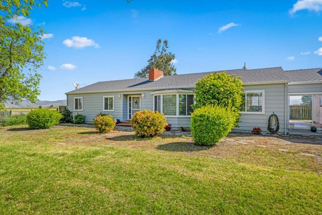 4211 Bolsa Road, Hollister CA: https://media.crmls.org/mediaz/295db5ec-264a-41f9-bb1d-78aae576fa62.jpg