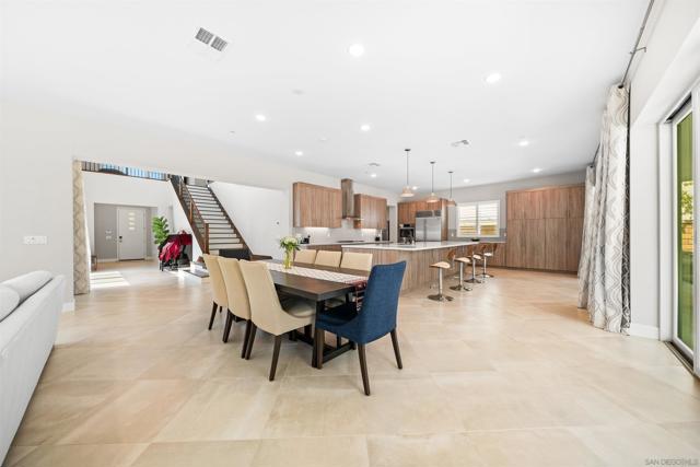 5347 Morning Sage Way, San Diego CA: https://media.crmls.org/mediaz/295de309-16fc-467f-8472-14af4528fe38.jpg