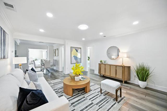 1504 York Avenue, San Mateo CA: https://media.crmls.org/mediaz/295ef90a-79a2-4b4f-b2e9-912a01f97f43.jpg