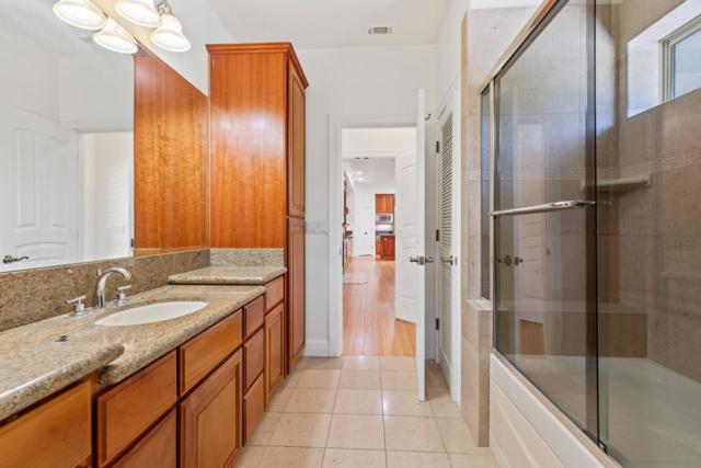 5000 Peach Blossom Lane, Oakdale CA: https://media.crmls.org/mediaz/295f2f01-a381-42ba-8a3f-dc3d12f5e73e.jpg