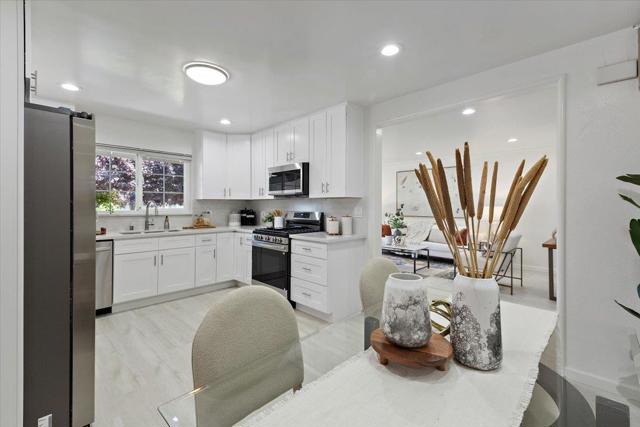 3562 Earl Drive, Santa Clara CA: https://media.crmls.org/mediaz/295f3604-08de-4c8e-9a79-49a4407a8a5b.jpg