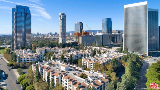 2131 Century Park Lane, Los Angeles CA: https://media.crmls.org/mediaz/295f8121-61f3-4ce4-8de2-84f2a46496f1.jpg
