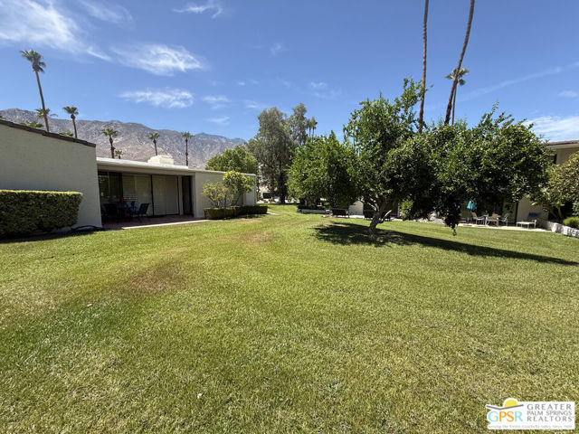 3410 E Bogert Trail, Palm Springs CA: https://media.crmls.org/mediaz/295fd78e-3197-4966-bc23-fab08d355924.jpg