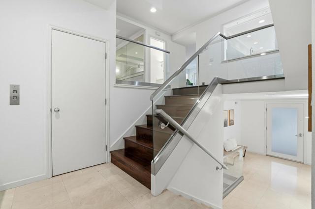 1621 Stone Pine Lane, Menlo Park CA: https://media.crmls.org/mediaz/29602ec9-c69d-486d-9ad5-b40add799c37.jpg