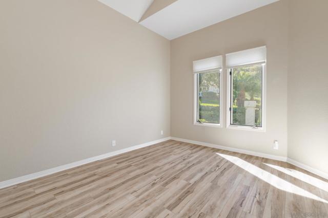 14231 Fox Run Row, San Diego CA: https://media.crmls.org/mediaz/29603b3e-5ece-43ce-a76f-cf965c9948f0.jpg