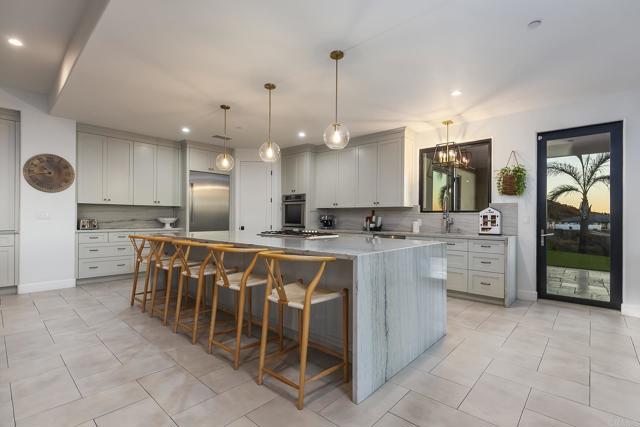 Detail Gallery Image 15 of 74 For 328 Amy Way, Alpine,  CA 91901 - 4 Beds | 3/1 Baths