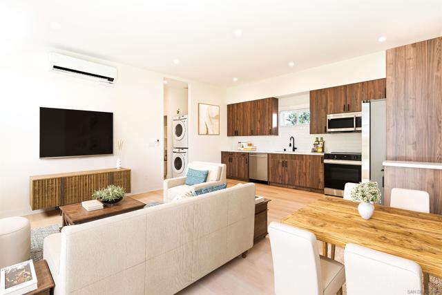 1160 Erica St, Escondido CA: https://media.crmls.org/mediaz/2960e0f8-1163-4b1b-86f4-c5554fe9472e.jpg
