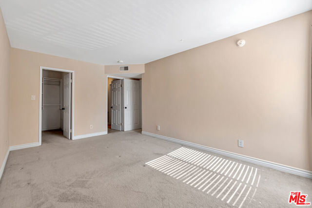 5700 Etiwanda Avenue, 207 photo 5