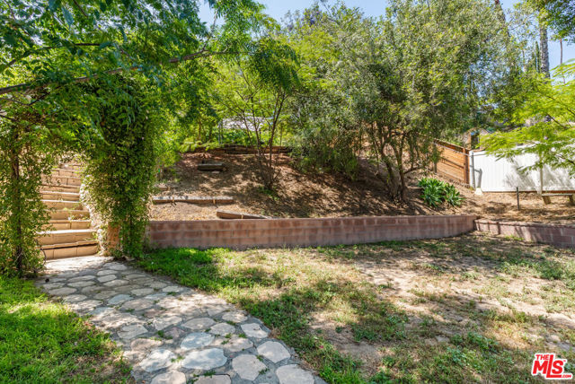 6941 Scarborough Peak Drive, West Hills CA: https://media.crmls.org/mediaz/2962b900-762b-4233-bde4-84ccbb1c4525.jpg