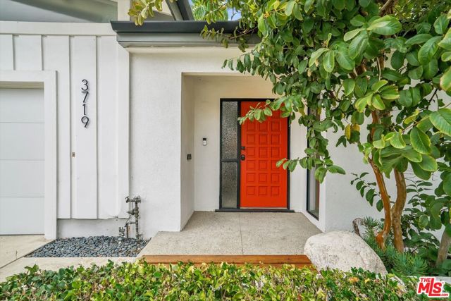 3719 Butler Avenue, Los Angeles CA: https://media.crmls.org/mediaz/2962f7be-ca84-4feb-9f56-5c70b1533ebe.jpg
