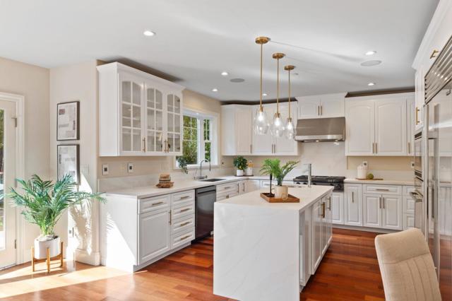 2124 Oakley Avenue, Menlo Park CA: https://media.crmls.org/mediaz/29631a9b-8146-4cc9-8990-954c150140f2.jpg