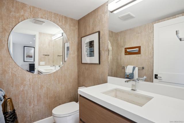 3334 Caminito Cabo Viejo, Del Mar CA: https://media.crmls.org/mediaz/2963b749-e289-4334-8ab1-43b954dc7e6e.jpg