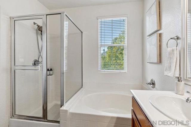 2793 Matera Ln, San Diego CA: https://media.crmls.org/mediaz/2963db18-9f1b-46d0-bcfa-7a7ef270da91.jpg