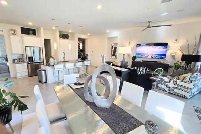 3426 Via Leonardo, Palm Desert CA: https://media.crmls.org/mediaz/296468f7-cb05-410e-bffe-f2d14d01c8b2.jpg