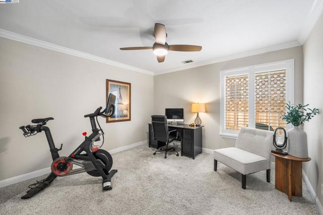 639 Canyon Crest Rd East, San Ramon CA: https://media.crmls.org/mediaz/2964efd8-ed09-4a99-bea8-77a492210895.jpg