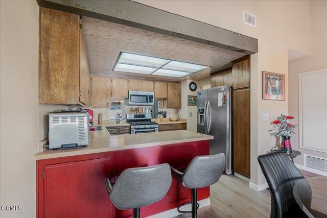 Detail Gallery Image 17 of 39 For 550 Holly Ave, Oxnard,  CA 93036 - 3 Beds | 2 Baths