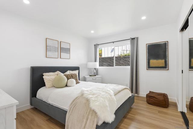 1110 Sea Village Dr, Cardiff by the Sea CA: https://media.crmls.org/mediaz/2967fe96-e420-4968-9a75-2a24062d6993.jpg