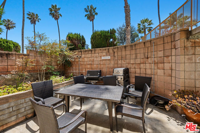 833 5th Street, 100 photo 24
