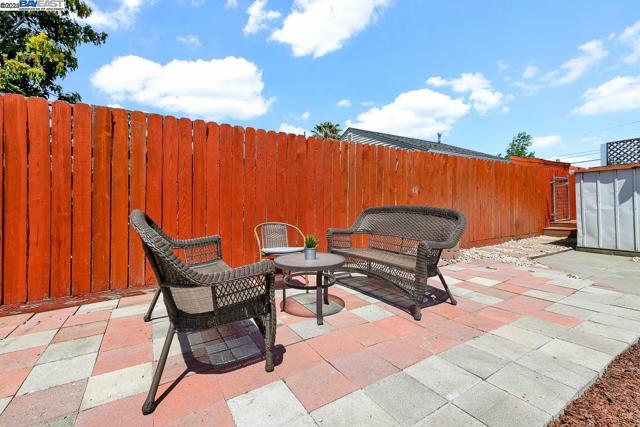 1069 Melcher St, San Leandro CA: https://media.crmls.org/mediaz/29686830-38ba-4776-a220-31aa47f5be7d.jpg