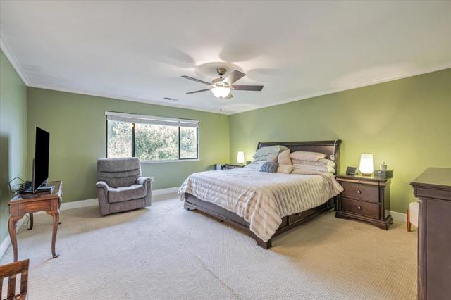 4 Harris Hill Drive, Novato CA: https://media.crmls.org/mediaz/29687cef-e048-48b4-83ae-f46e4331bc39.jpg