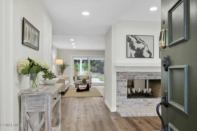 6608 Maplegrove Street, Oak Park CA: https://media.crmls.org/mediaz/2968e70c-2bef-439f-80fb-ecc9856ee307.jpg
