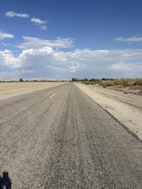 0 62nd Avenue, Thermal CA: https://media.crmls.org/mediaz/29691c0b-3778-47f4-b84b-dded28ebc535.jpg
