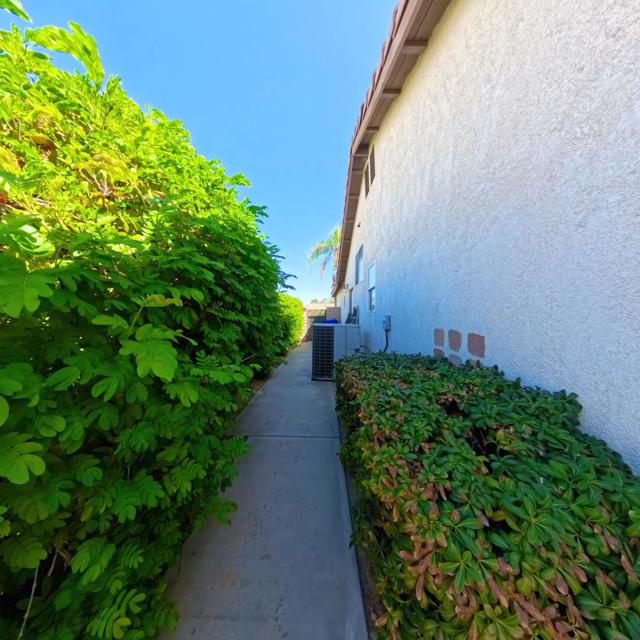 37879 Hollister Drive, Palm Desert, CA 92211