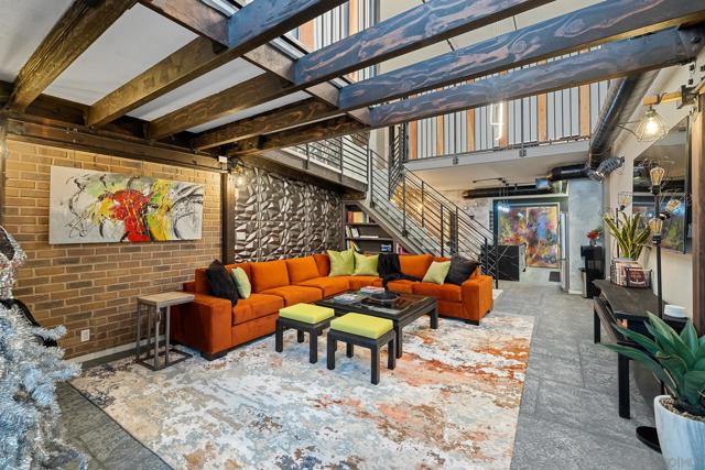 350 11Th Ave, San Diego CA: https://media.crmls.org/mediaz/2969d98b-f72b-4a53-9d49-623efe201317.jpg