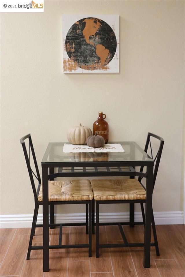 1616 International Boulevard, Oakland CA: https://media.crmls.org/mediaz/296a1735-e1ed-401d-93b1-076d530f5d6f.jpg