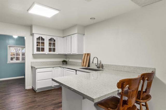 Detail Gallery Image 9 of 35 For 1427 Kingston Dr, Escondido,  CA 92027 - 3 Beds | 2 Baths