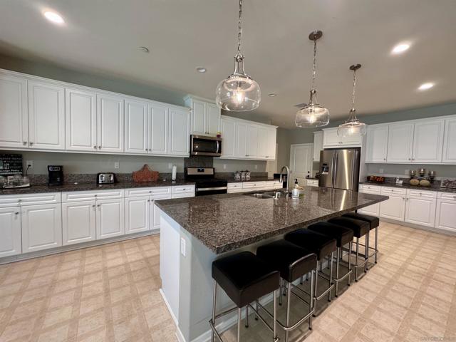 35101 Cross Winds Dr, Murrieta CA: https://media.crmls.org/mediaz/296c572b-765d-430f-9259-feb6b790cad0.jpg