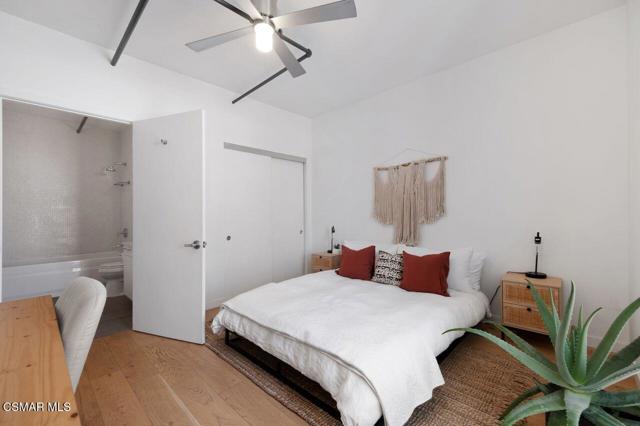 4115 Glencoe Avenue, Marina del Rey CA: https://media.crmls.org/mediaz/296e5654-c60c-4362-af4c-d1461bfed227.jpg