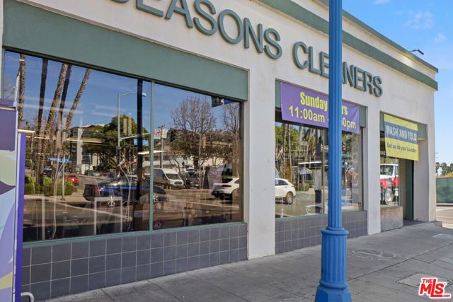 8042 SANTA MONICA Boulevard photo 5