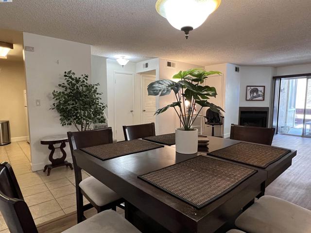 2121 Vale Rd, San Pablo CA: https://media.crmls.org/mediaz/296f5d6a-d718-4e03-bc8f-d3cb46888e0e.jpg
