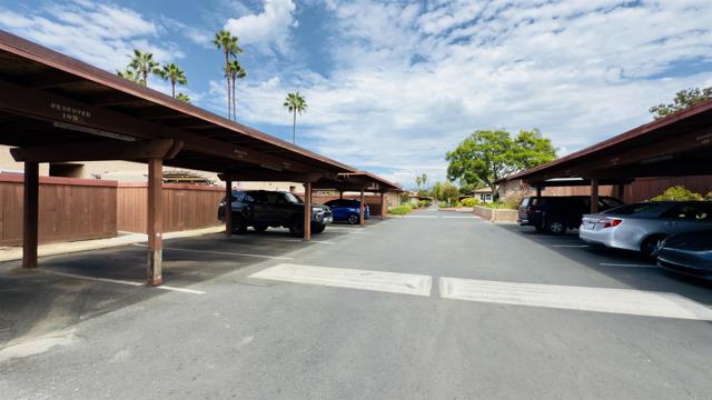 9719 WINTERGARDENS BLVD, Lakeside CA: https://media.crmls.org/mediaz/296fe5ef-5f33-4736-8f38-b8492c296330.jpg