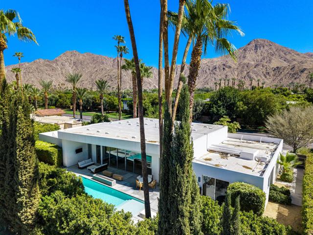 75690 Fairway Drive, Indian Wells CA: https://media.crmls.org/mediaz/29712b4d-a0fe-4c8c-b6d5-7d11e8201c8e.jpg