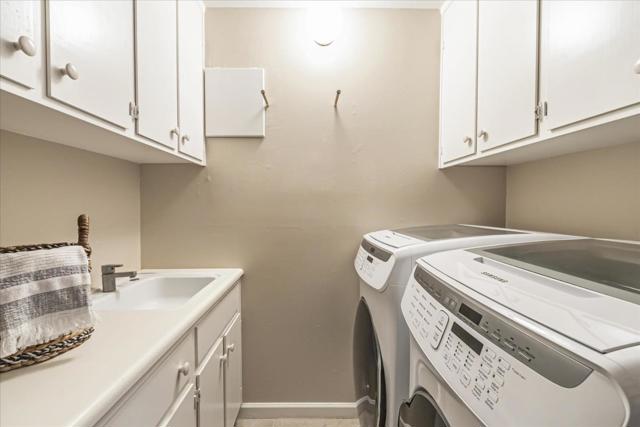 19233 Mountain Way, Los Gatos CA: https://media.crmls.org/mediaz/297144b0-b013-43ef-a153-f53dd25053b3.jpg