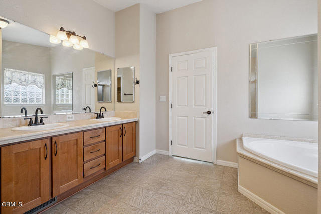 Detail Gallery Image 36 of 45 For 139 Dickens Cir #139,  Ventura,  CA 93003 - 3 Beds | 2 Baths