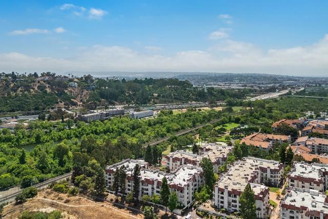 5865 FRIARS RD, San Diego CA: https://media.crmls.org/mediaz/2972ff28-40bd-46a4-bf3d-73d4a96e4035.jpg