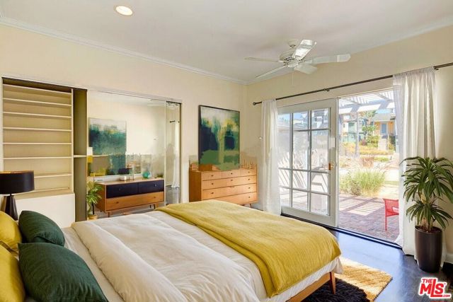 7009 RINDGE Avenue, Playa del Rey CA: https://media.crmls.org/mediaz/297345ef-5889-4506-95b7-a2a9c6b5b1ba.jpg