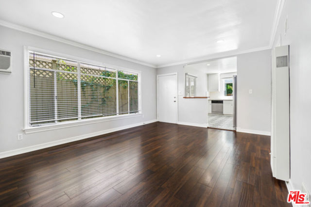 920 Westbourne Drive, West Hollywood CA: https://media.crmls.org/mediaz/2974134b-87bc-4eea-8772-3bce8386b281.jpg